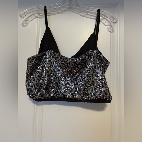 Black / silver sequence Only cropped top - gently used - Picture 3 of 3